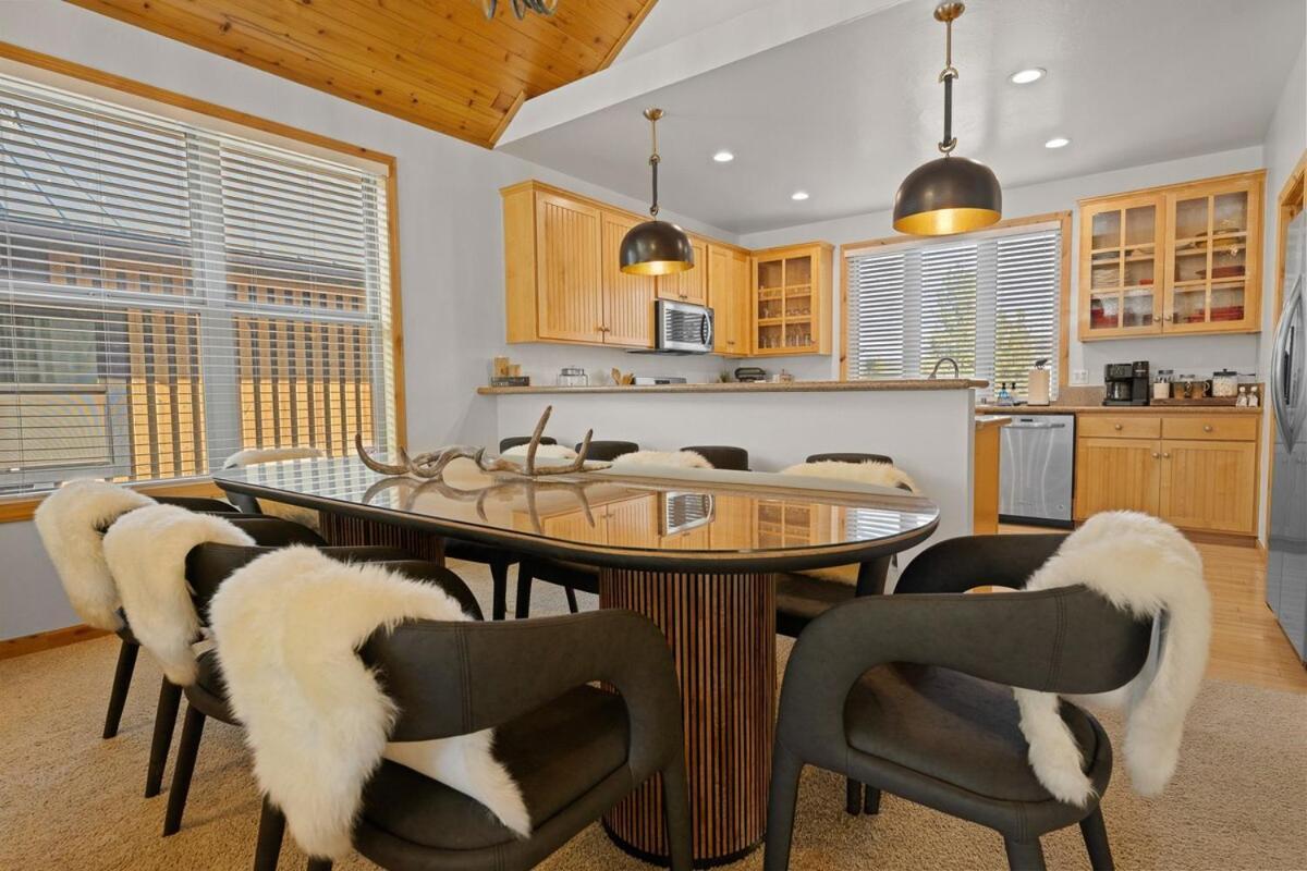 New Serenity Lodge Base Of Snow Summit Hot Tub บิ๊กแบร์เลค ภายนอก รูปภาพ